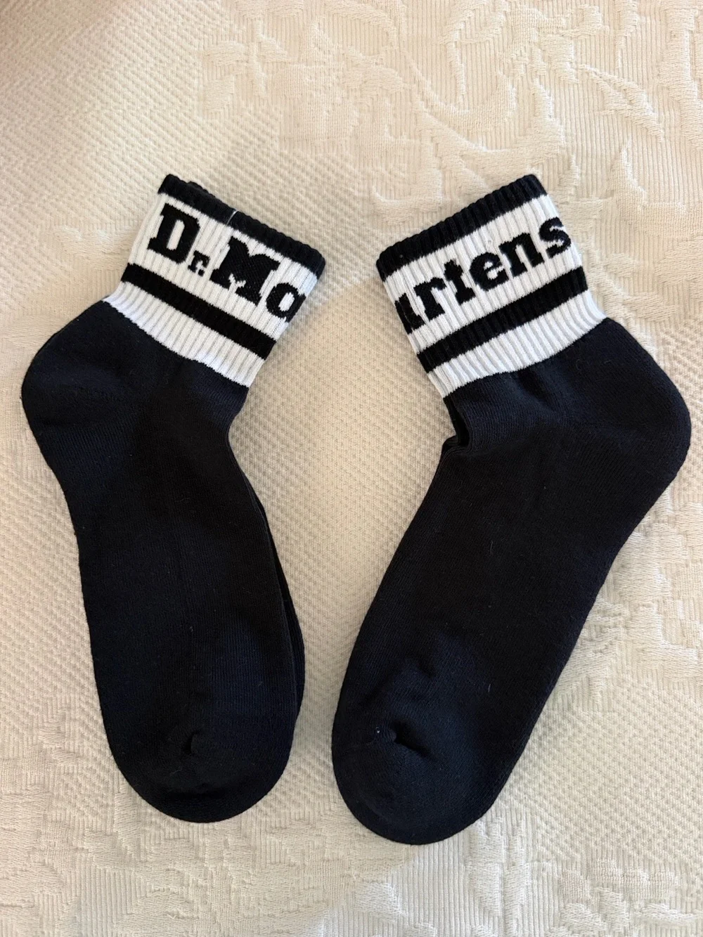 Dr. Martens 2-Pack Black White Short Cushioned Ankle Socks